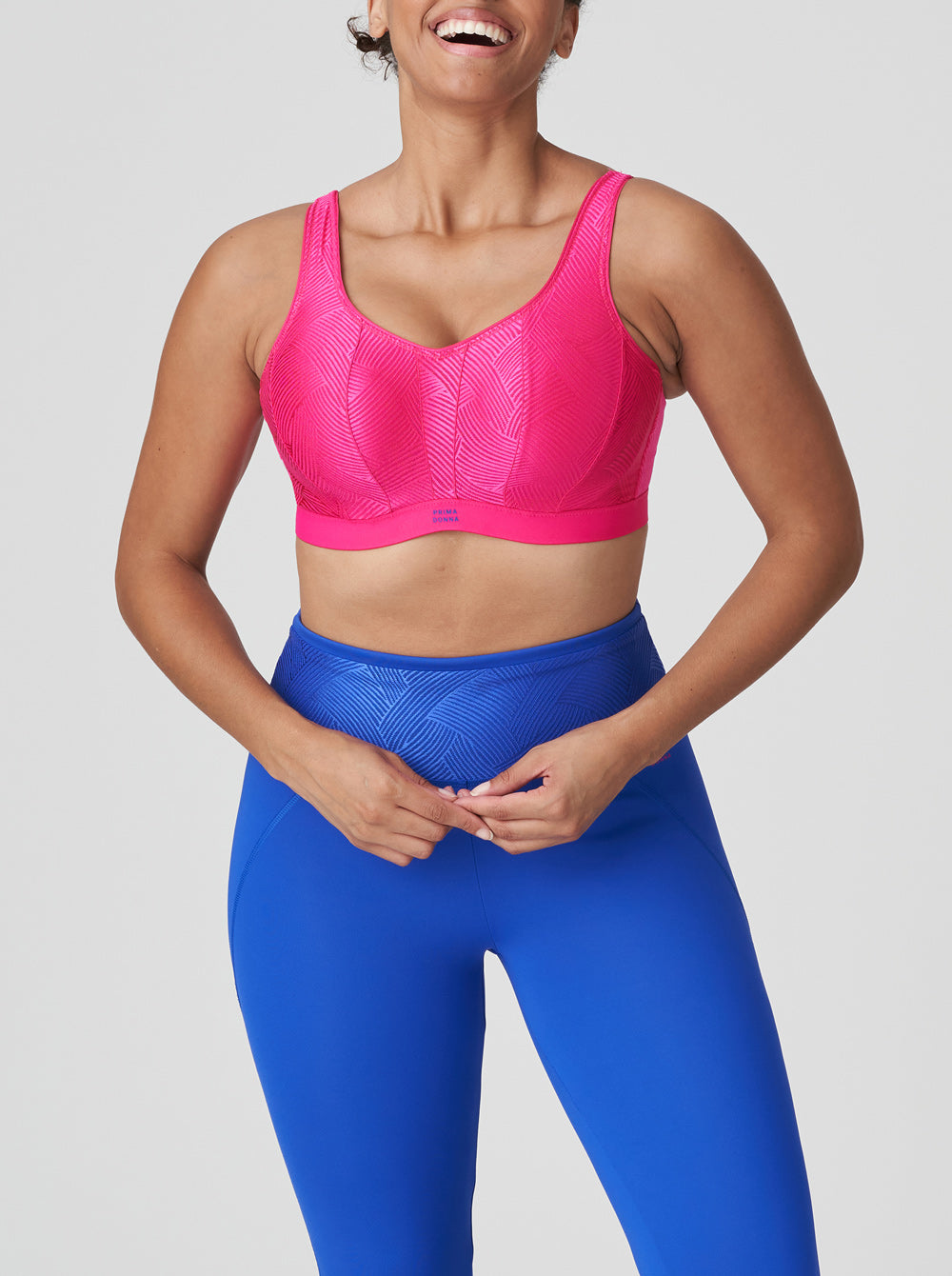 The Game padded underwired sports bra - Electric Pink